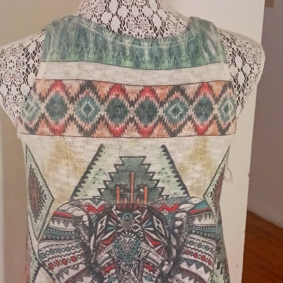 🌸Gorgeous Women's knit Elephant 🐘 Tank - Picture 5 of 10